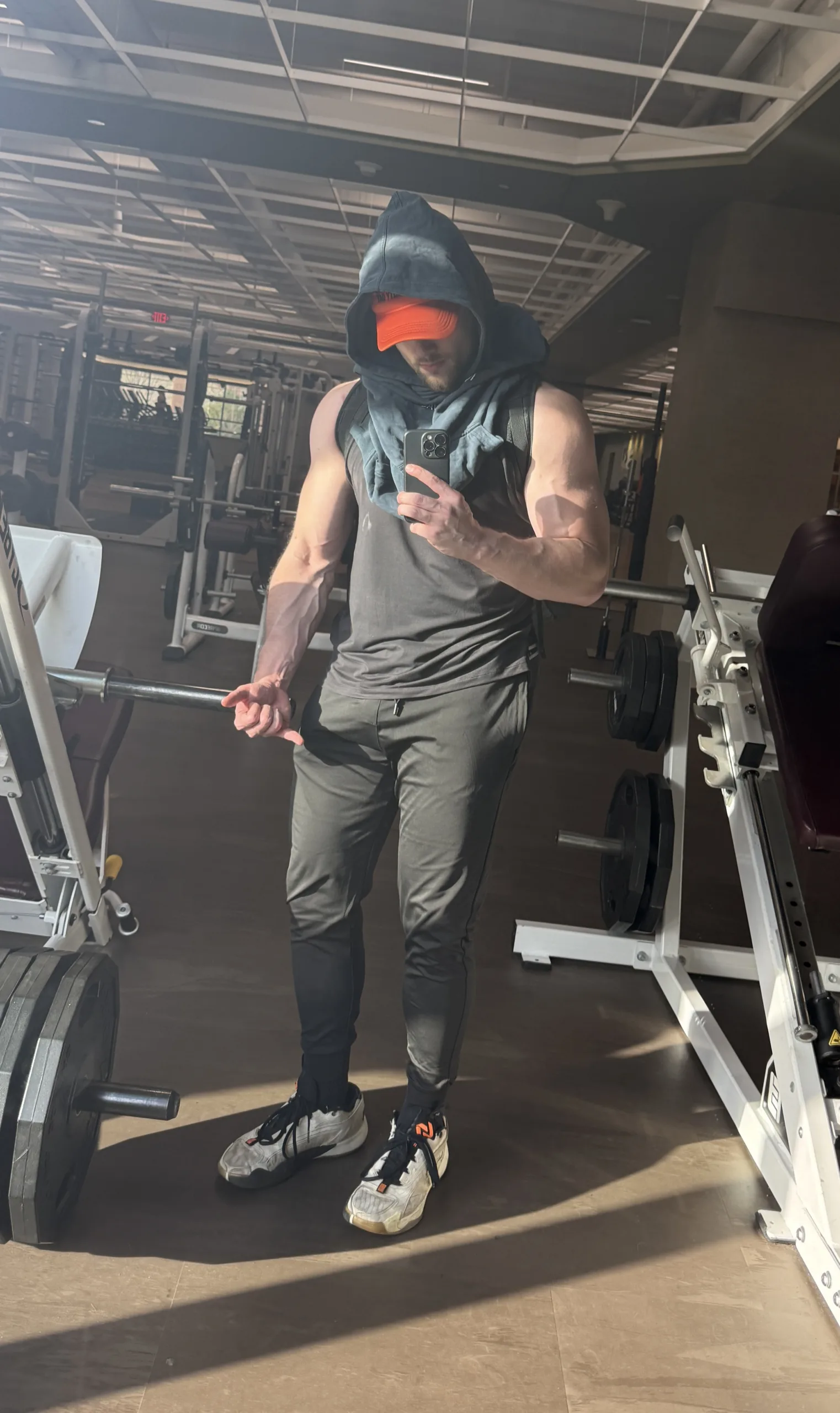 SculptLu fitness brand - Luke Crowson gym mirror selfie